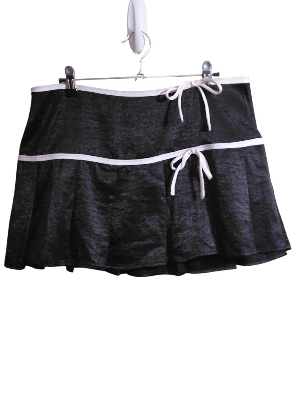 Forever 21 Black Skater Skirt with White Trim and Bows
